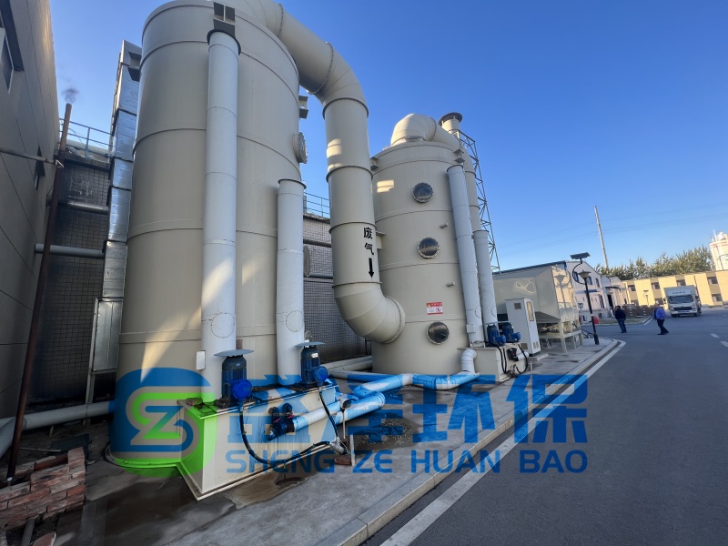 養(yǎng)雞場(chǎng)二級(jí)噴淋法去除異味